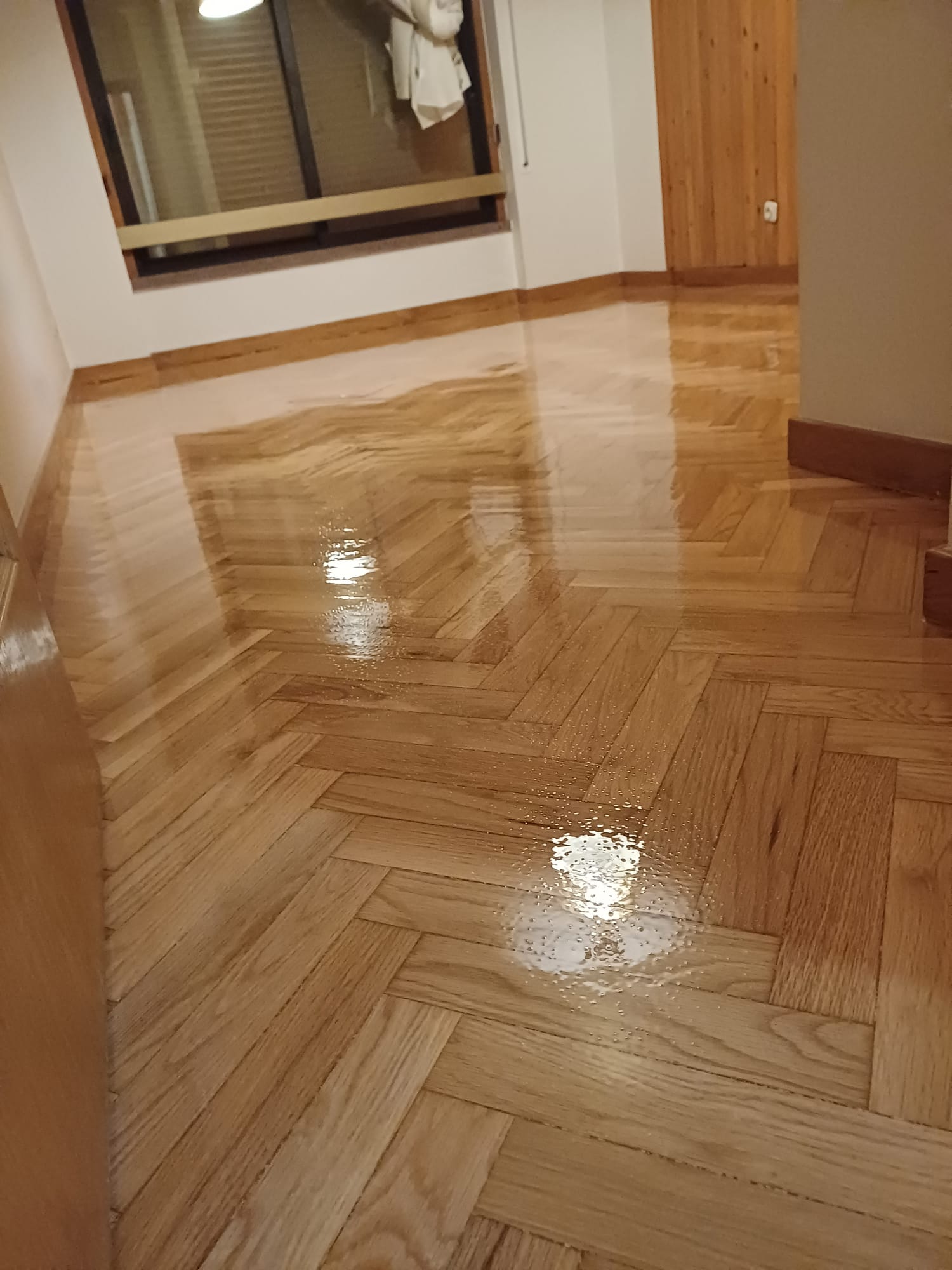 Piso Escuro Restaurado